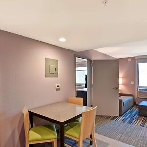 Queen Suite Mobility accessible