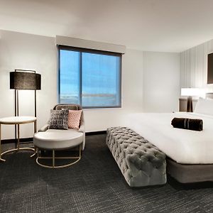 Premium King Room