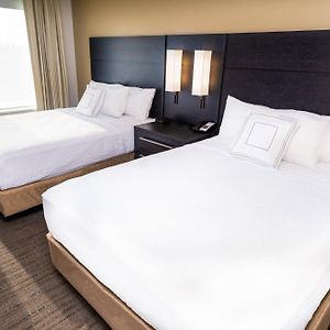 One-Bedroom Queen Suite