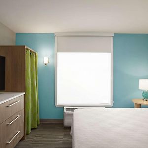 Queen Suite Mobility accessible