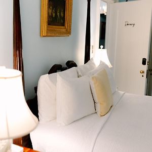 Queen Suite