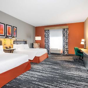 Queen Room Mobility accessible