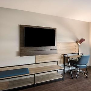 Queen Room Two Queen Beds Hearing Access