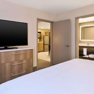 One-Bedroom King Suite