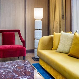 One-Bedroom King Suite