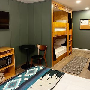 Jackalope Motor Lodge