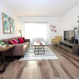 Los Angeles Premium Suites With Free Parking