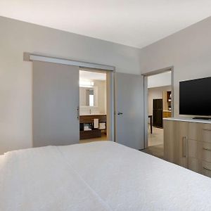 One-Bedroom King Suite