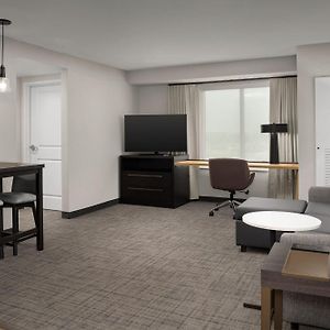 One-Bedroom King Suite