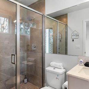 Private Bathroom King Room
