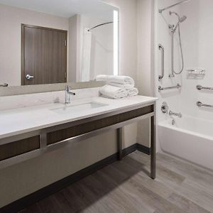 King Room Mobility accessible