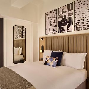 Executive One-Bedroom Apartment