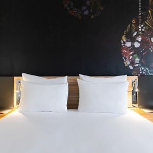 Executive Queen Room