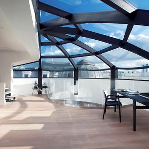 Triplex Penthouse In The City Center