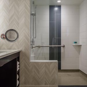 Queen Room Disability Access