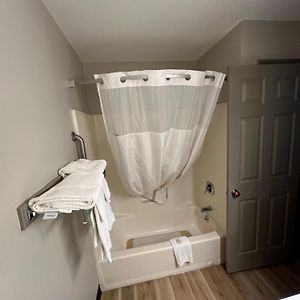 One-Bedroom King Suite