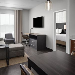 One-Bedroom Queen Suite Mobility accessible