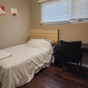 Budget King Room
