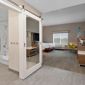Queen Room Mobility accessible