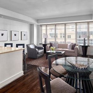 One-Bedroom King Suite