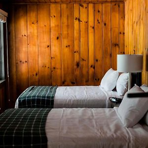 Historic Queen Room