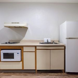 Queen Suite Mobility accessible