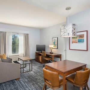 One-Bedroom King Suite