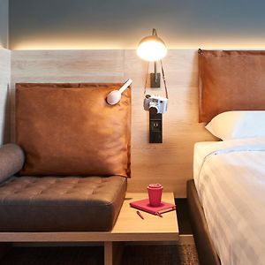 Upper Floors Queen Room