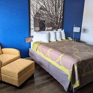 Efficiency Queen Room