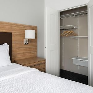One-Bedroom King Suite