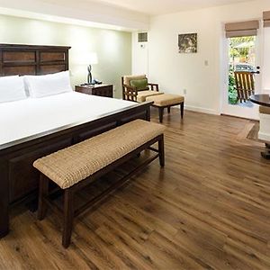 Deluxe Bungalow