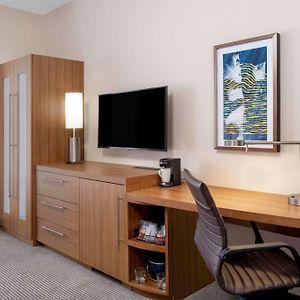Upper Floors King Room