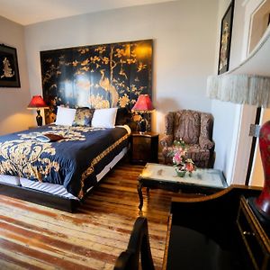 Oak Tree Hotel