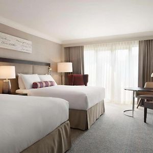 Fairmont Queen Room Mobility accessible