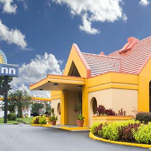 Days Inn By Wyndham Ocala North