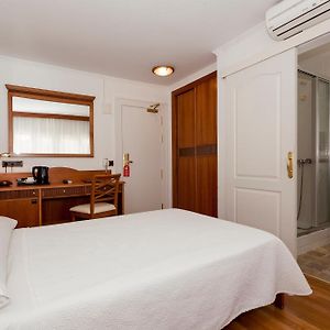 Standard Room with 1 Single Bed