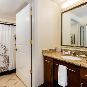 One-Bedroom King Suite
