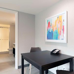 One-Bedroom King Suite