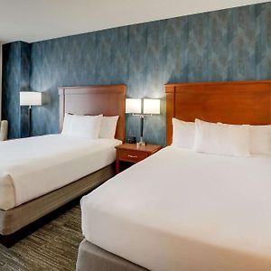 Deluxe  Queen Room Hearing accessible