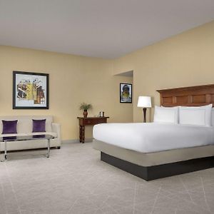Corner King Room