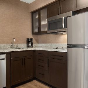 Two-Bedroom Queen Suite