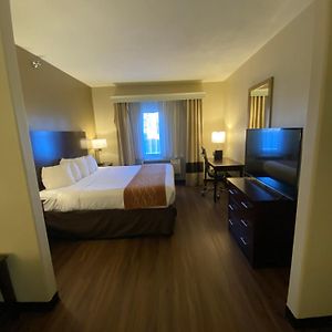 Queen Room Mobility accessible