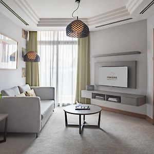 Deluxe One-Bedroom Apartment