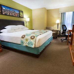 Deluxe Upper Floors King Room