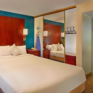 One-Bedroom King Suite