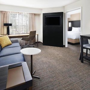 One-Bedroom King Suite