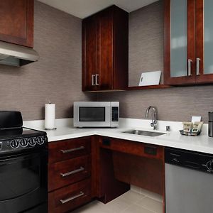 One-Bedroom King Suite