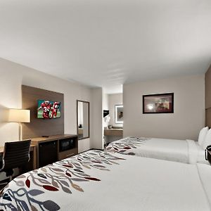 Deluxe First Floor Queen Room