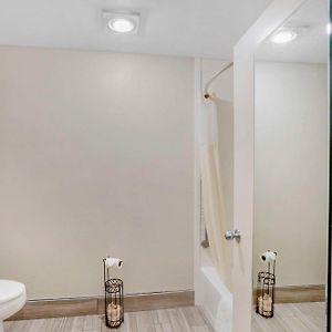 King Suite Mobility accessible