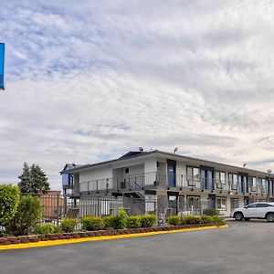 Motel 6-Oshkosh, Wi
